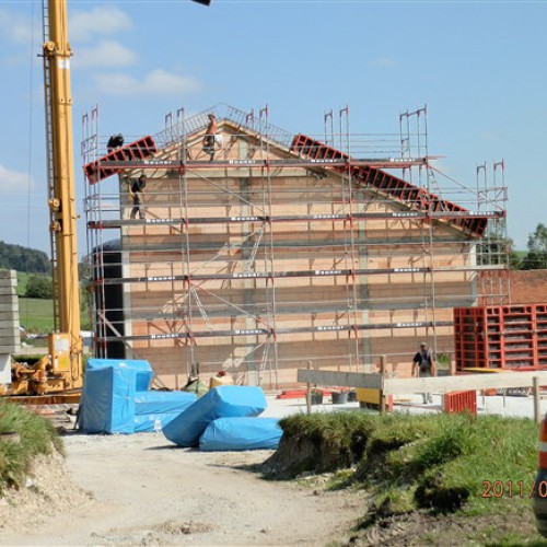 Aufstellen von Wänden und Decken im Heizwerk 2011