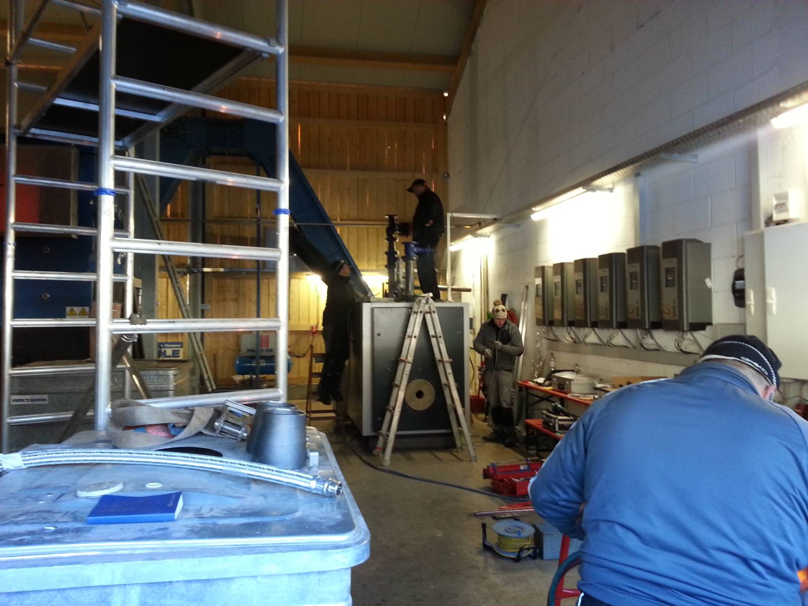 Einbau der Notölheizung im Heizwerk 2013